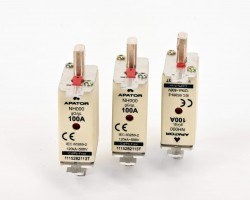 Apator-32-100A Bıçaklı Sigorta Buşonu NH Boy 000-WTNH 000 100 A - Apator