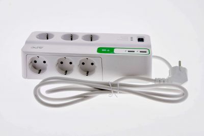 Schneider APC Current Protected with 6 Group Socket with USB - 1
